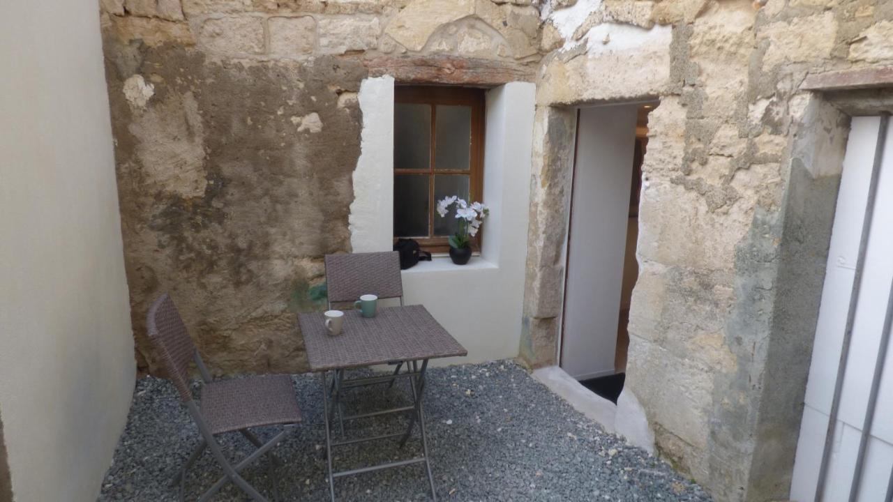 Neuf Avec Courette Privative Apartment *